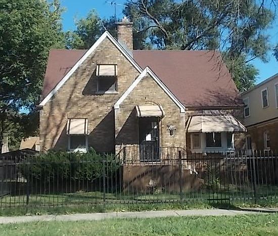 1st image of 10051 S Crandon Ave