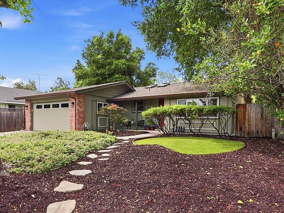 4th image of 939 Poplar Ave