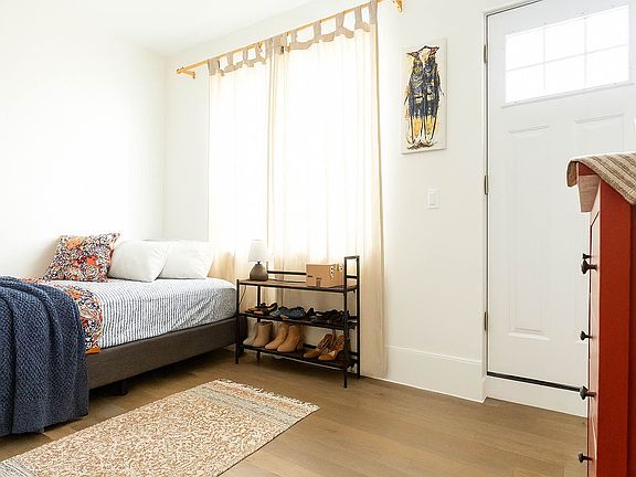 4th image of 484 Gates Ave #4F