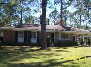 2104 Robinhood Rd, Albany, GA 31707