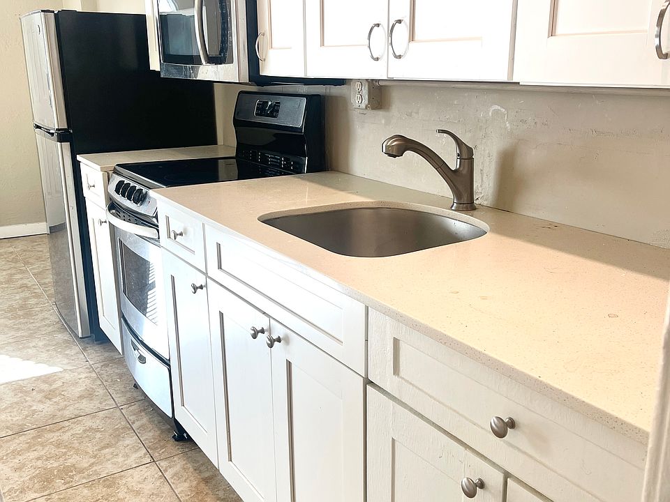 1st image of 1340 Woodward Ave #1340