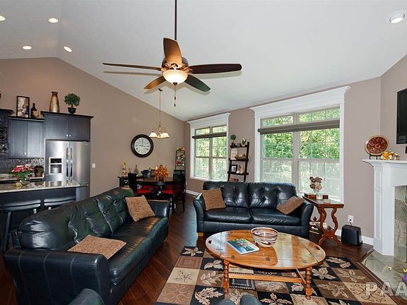 5th image of 2206 W Earl Ct
