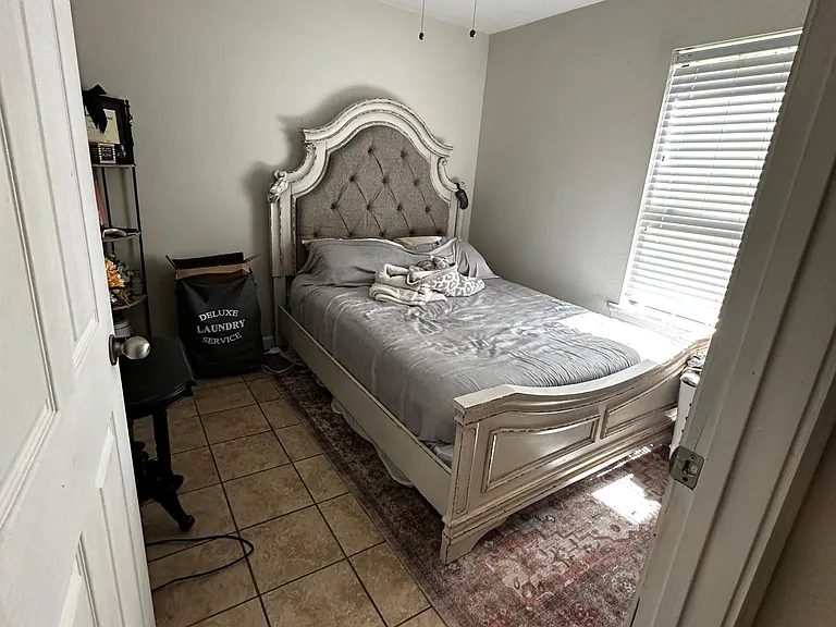 892 W Vanderbilt St #1A — Photo 8