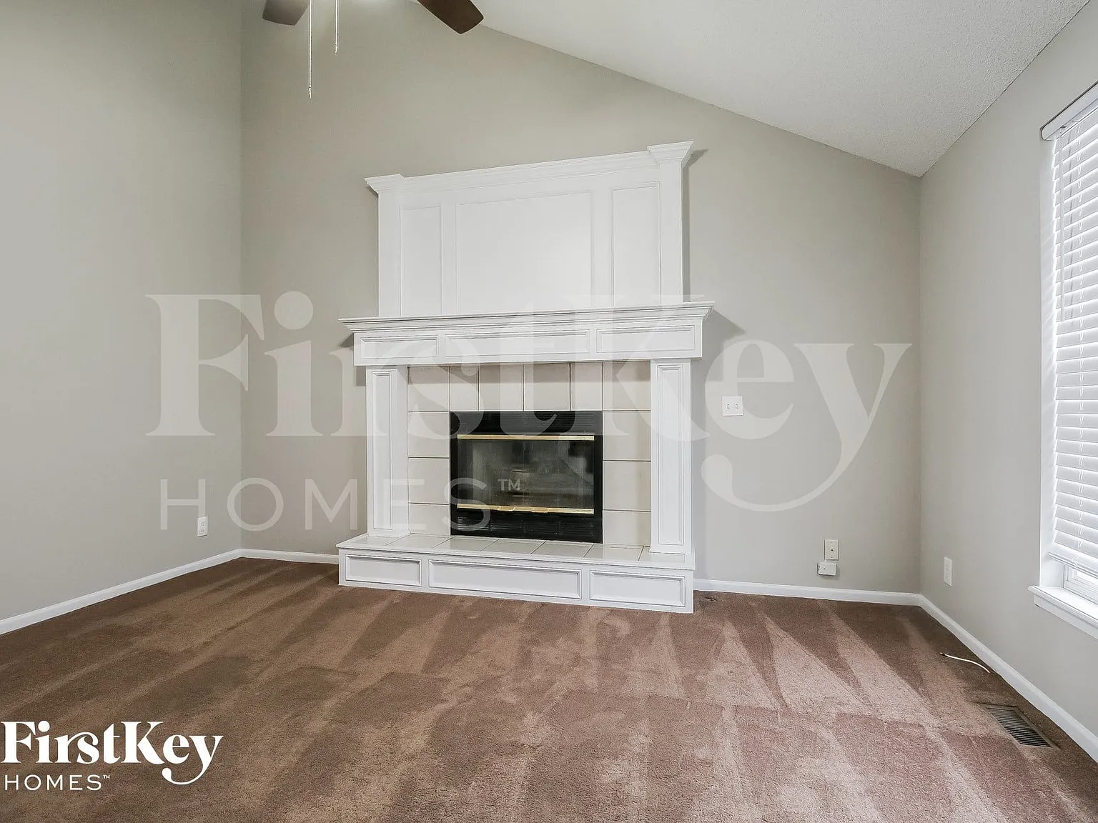 3 bed, 3.0 bath, 1612 sqft, $2,610 — Photo 3