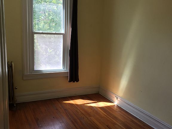 4th image of 2574 Steinway St
