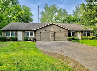 8523-8525 Fair Rd, Strongsville, OH 44149