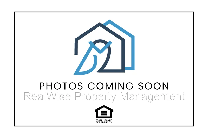 1745 Gaffney Way photo 1