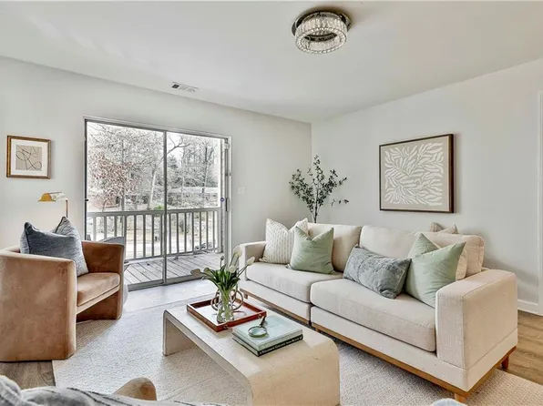 1029 N Jamestown Rd, Decatur, GA 30033