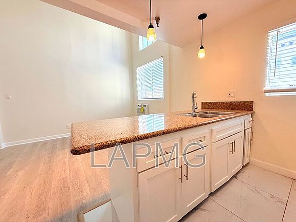 5th image of 432 N Kingsley Dr APT 4