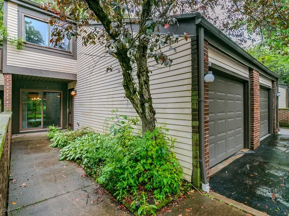 509 Forsythia Ln, Cleveland, OH 44143