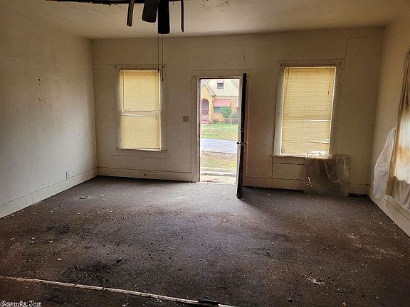 3rd image of 1400 Hobson Ave