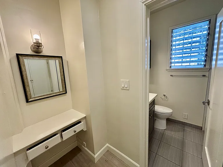 169 N La Peer Dr #6 — Photo 7