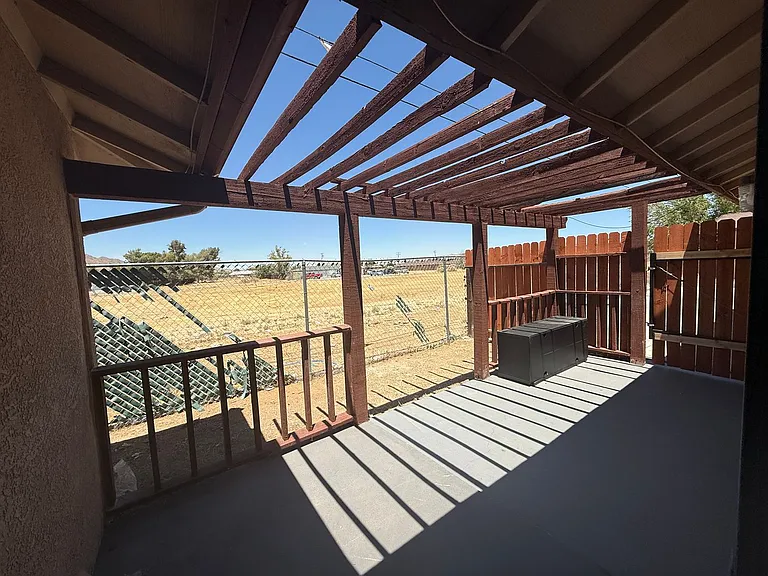 20318 Thunderbird Rd — Photo 45