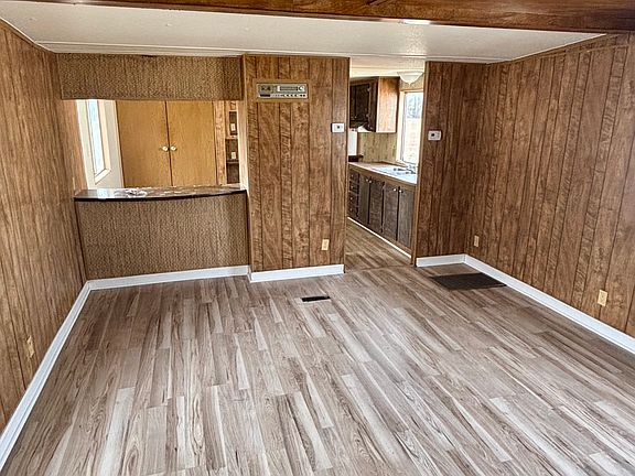 3rd image of 105 Lincoln St #101-B