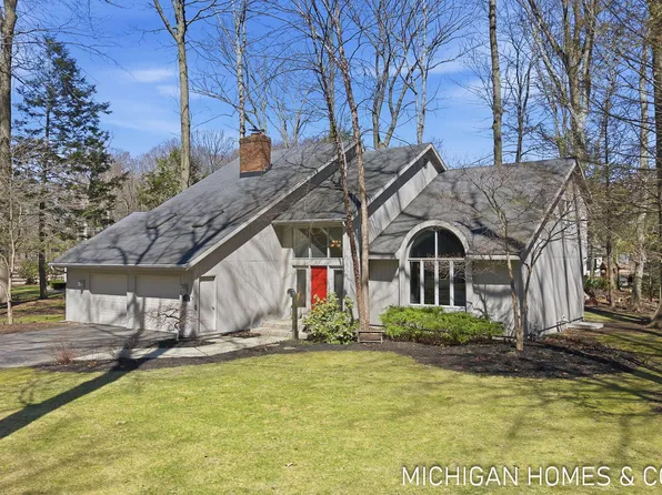 221 Foxdown Rd, Holland, MI 49424