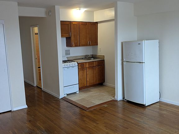 2nd image of 86-19 Elmhurst Ave #4C