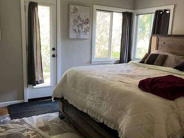 817 S 11th St, Coos Bay, OR 97420