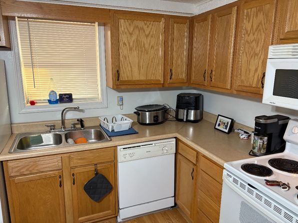 667 Millers Run Rd APT 2