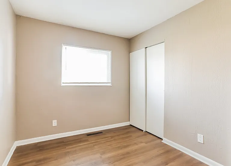 1344 Southfield Dr S — Photo 5