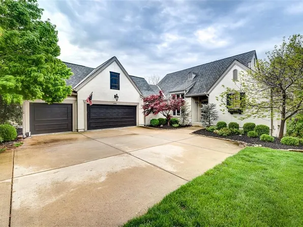4721 W 152nd St, Leawood, KS 66224