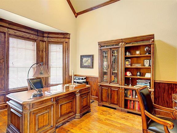 4th image of 8231 Glenwick Dr