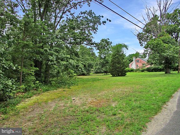 3rd image of 0 Maple Ave