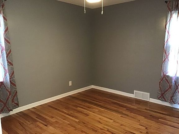 5th image of 1751 Skyline Dr