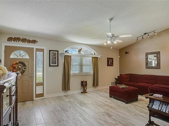 5th image of 1153 S Salford Blvd