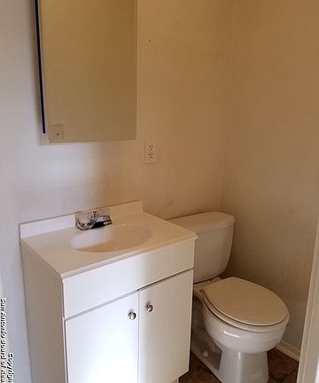 5th image of 123 Boston St