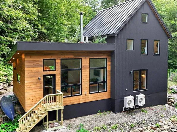 138 Bayside Road, Northport, ME 04849