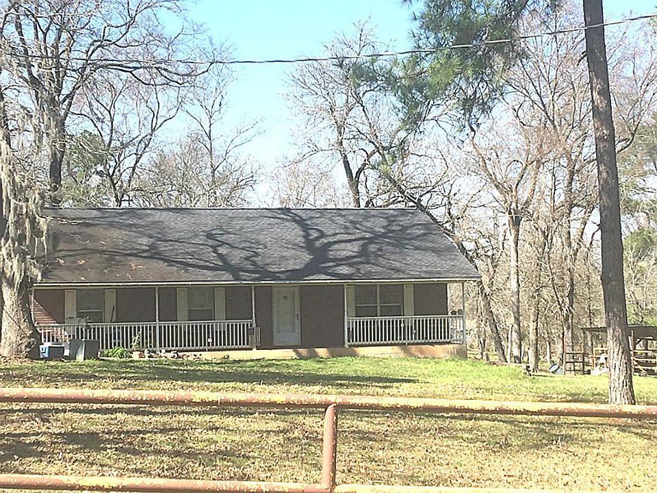 1st image of 12 Woodland Dr