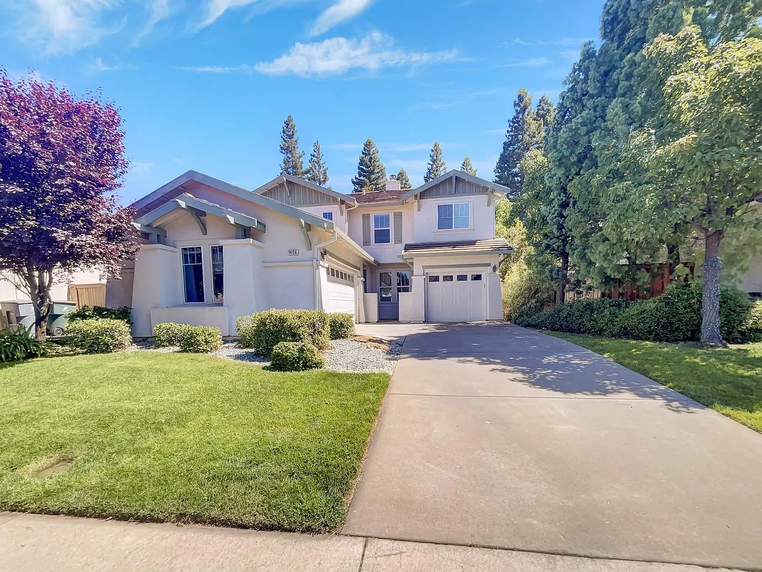 1406 Sandhill Dr photo 1