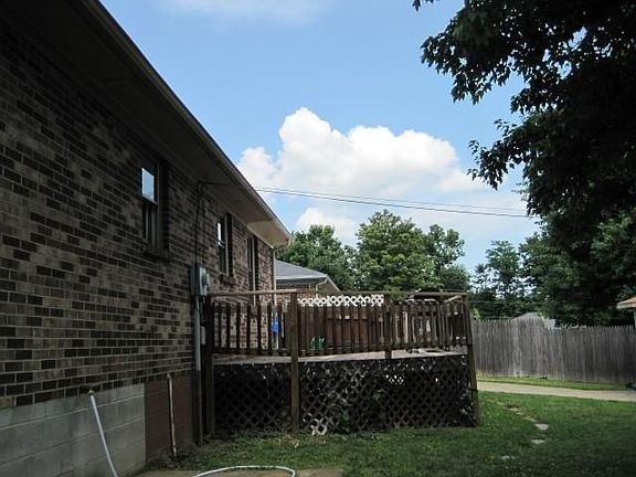4th image of 102 Honeysuckle Ct
