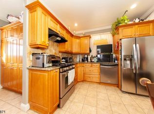 1611 Orchard Ter, Linden, NJ 07036