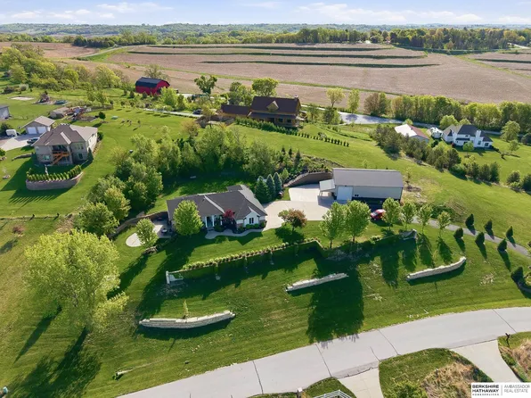 4832 Allen Hills Dr, Blair, NE 68008