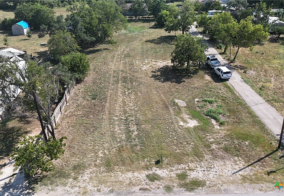 1st image of 200 Carl Shipp Dr