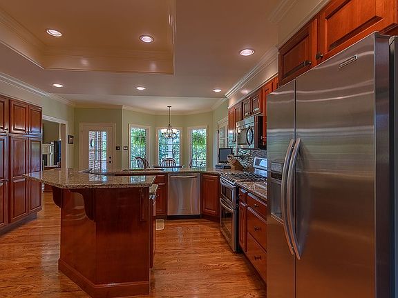 4th image of 1024 Wellington Blvd