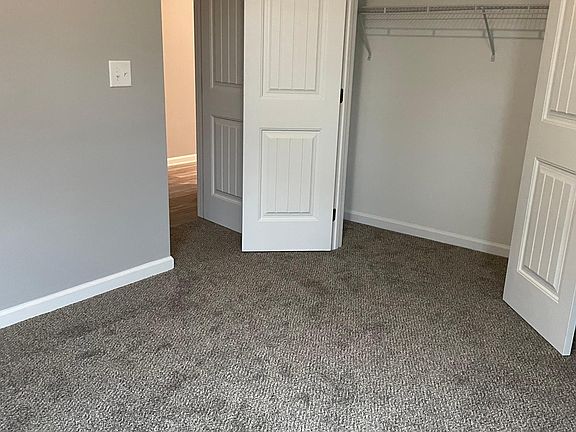 4th image of 318 Glenn St
