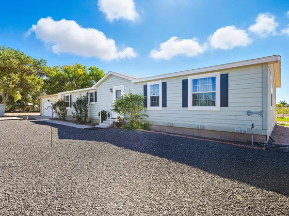 8 James Sanchez Ln, Belen, NM 87002