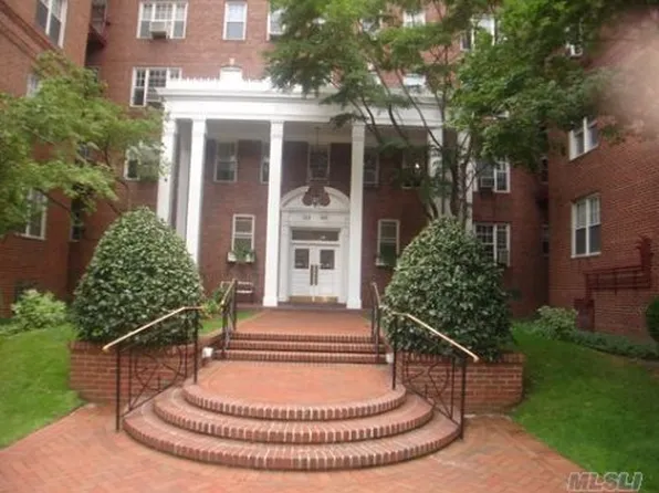 112-50 78th Avenue image 1 of 20