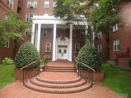 Sold by Benjamin Realty Since 1980 | media 35