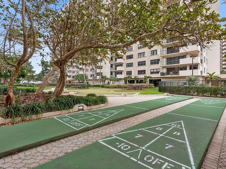 5100 N Ocean Blvd #702 — Photo 34