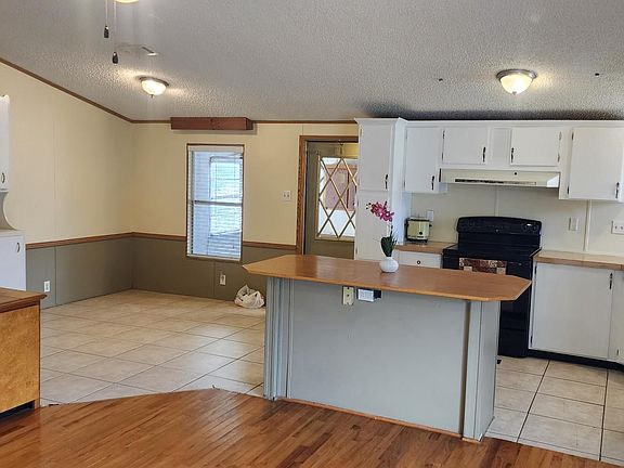 Kitchen and Diningroom