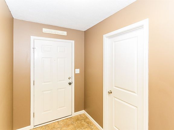 3rd image of 12737 Brady Ln