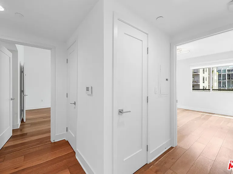 7133 Hawthorn Ave #Penthouse 6 — Photo 16