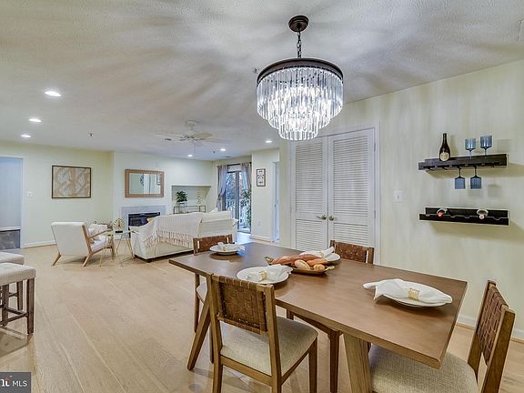 2nd image of 623 Admiral Dr Unit 304