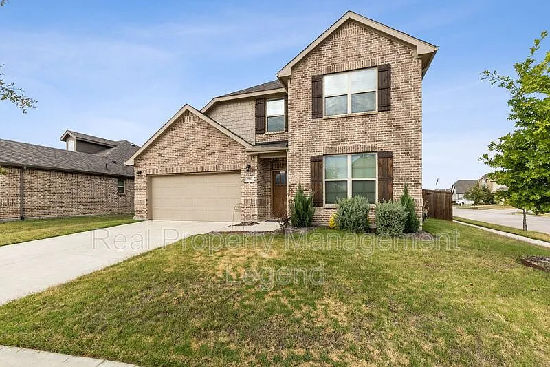 4 bed, 3.0 bath, 2534 sqft, $2,695 — Photo 3