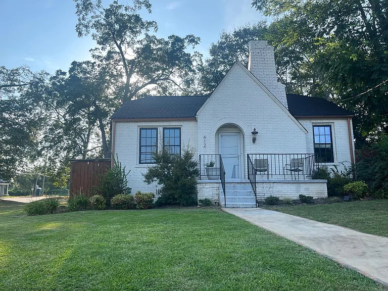412 Green Ave — Photo 1