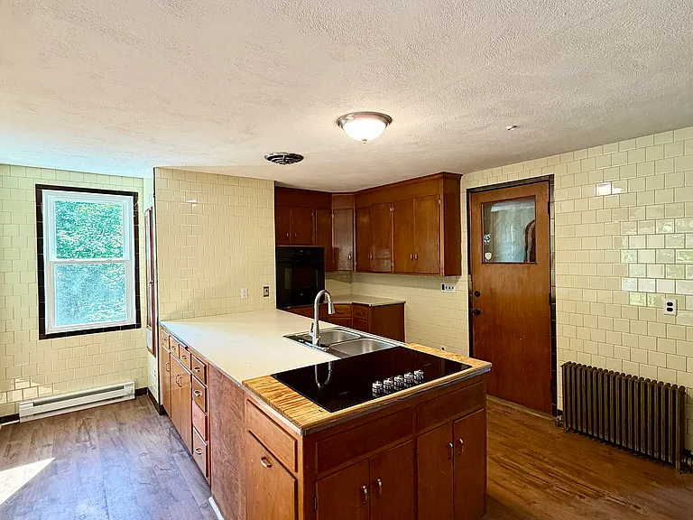 133 Maple St #B — Photo 6