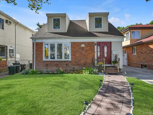 (undisclosed Address), Bellerose, NY 11426